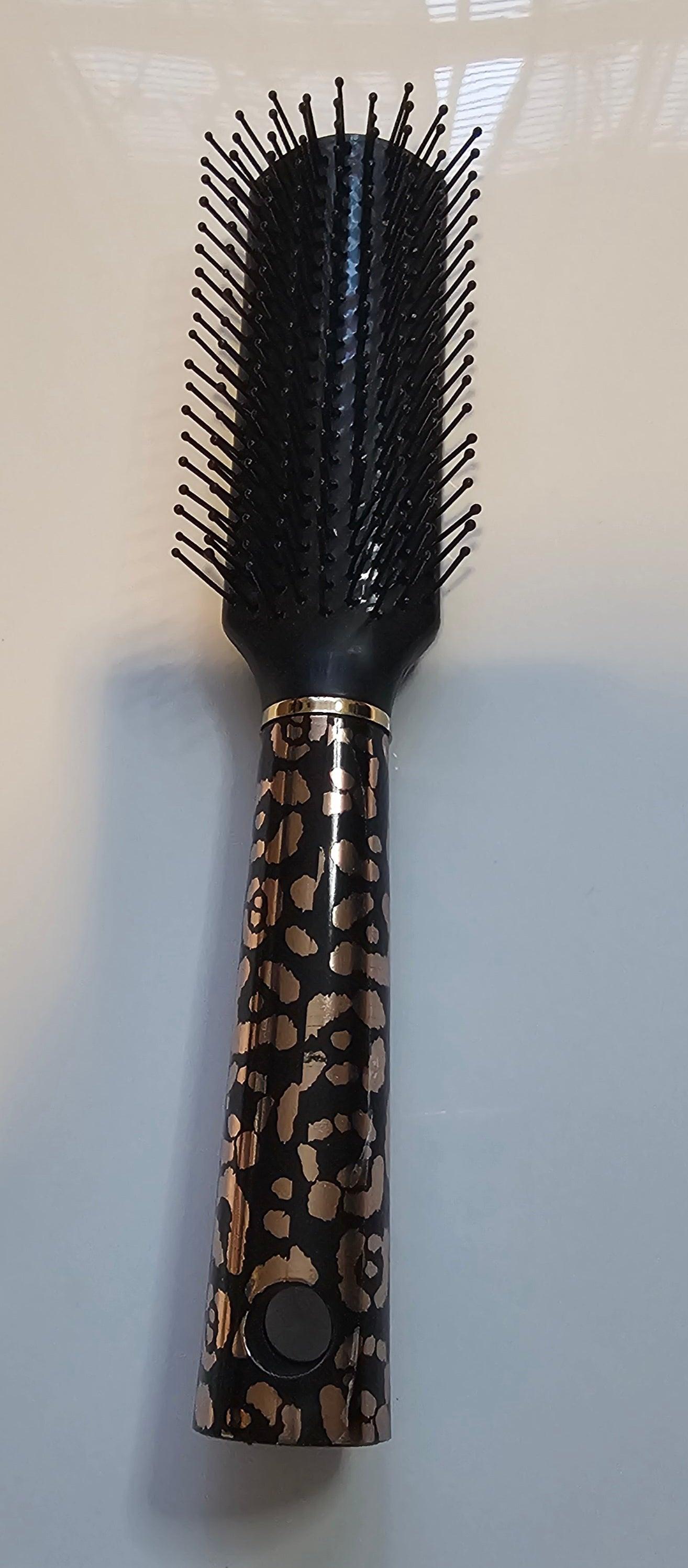 Adorable brush - Christine Boutique Glam