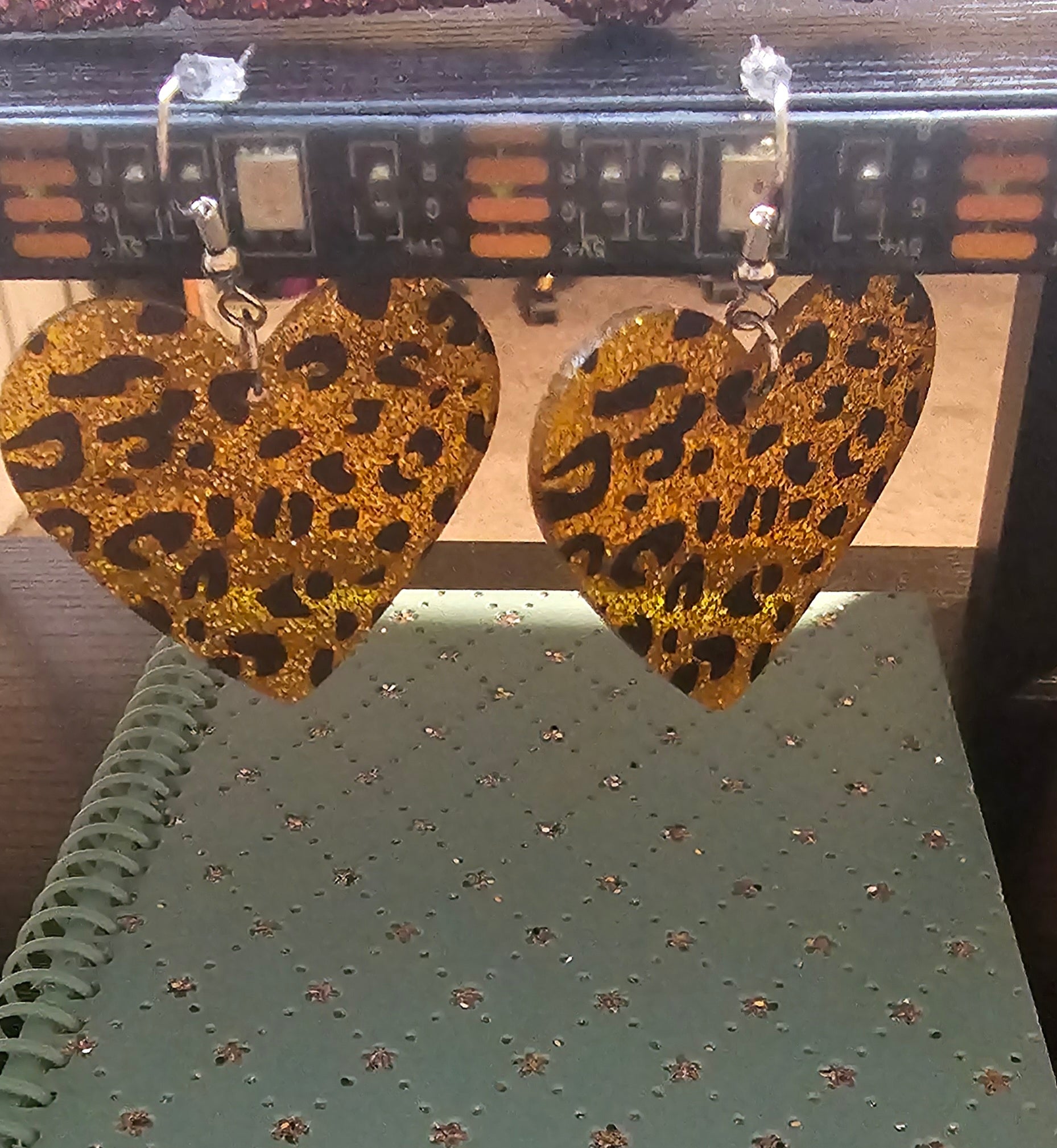 1 pair leopard print heart earrings set - Christine Boutique Glam